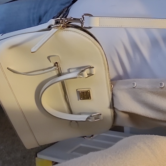 Purses - Picture 8 of 8